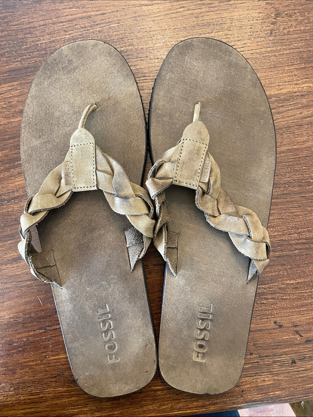 Fossil Men’s Braided Taupe Leather Toe-Post Sandals